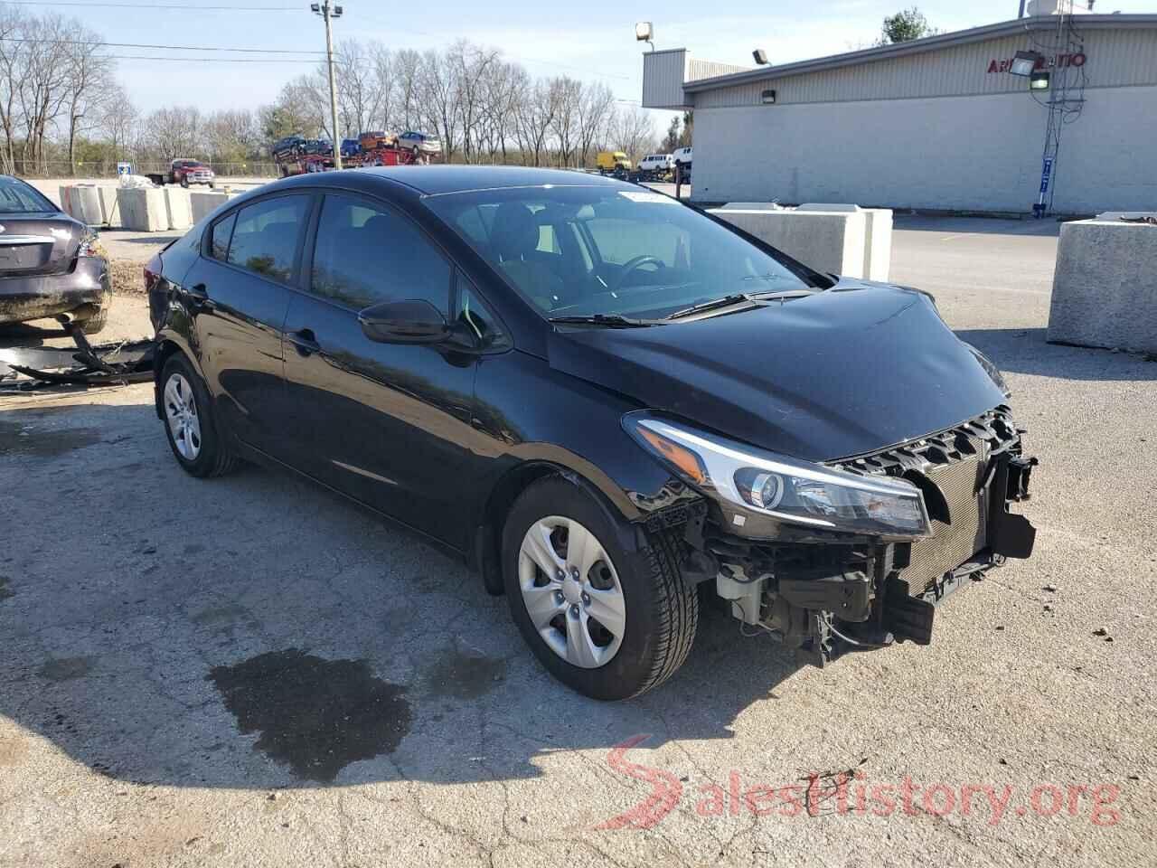 3KPFK4A71JE242408 2018 KIA FORTE