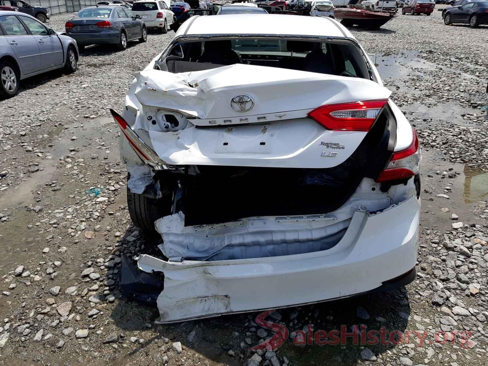 4T1B11HKXJU677192 2018 TOYOTA CAMRY