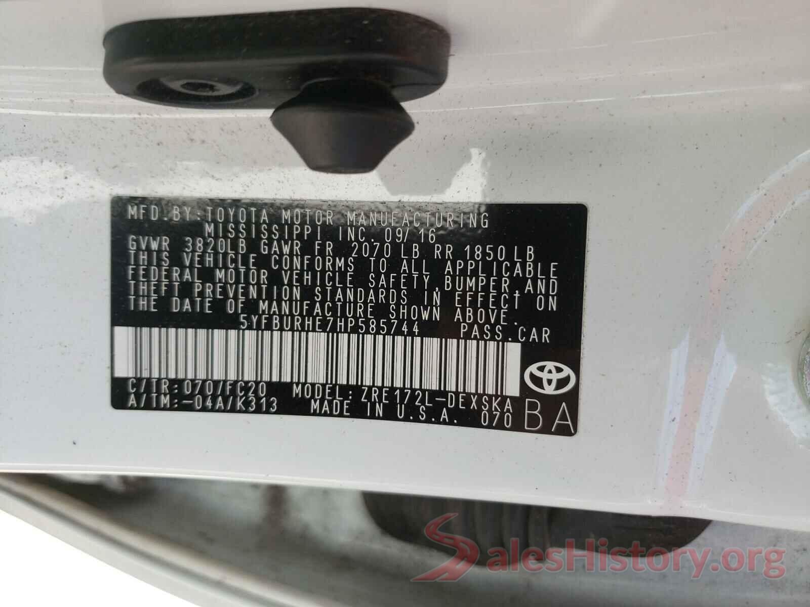 5YFBURHE7HP585744 2017 TOYOTA COROLLA