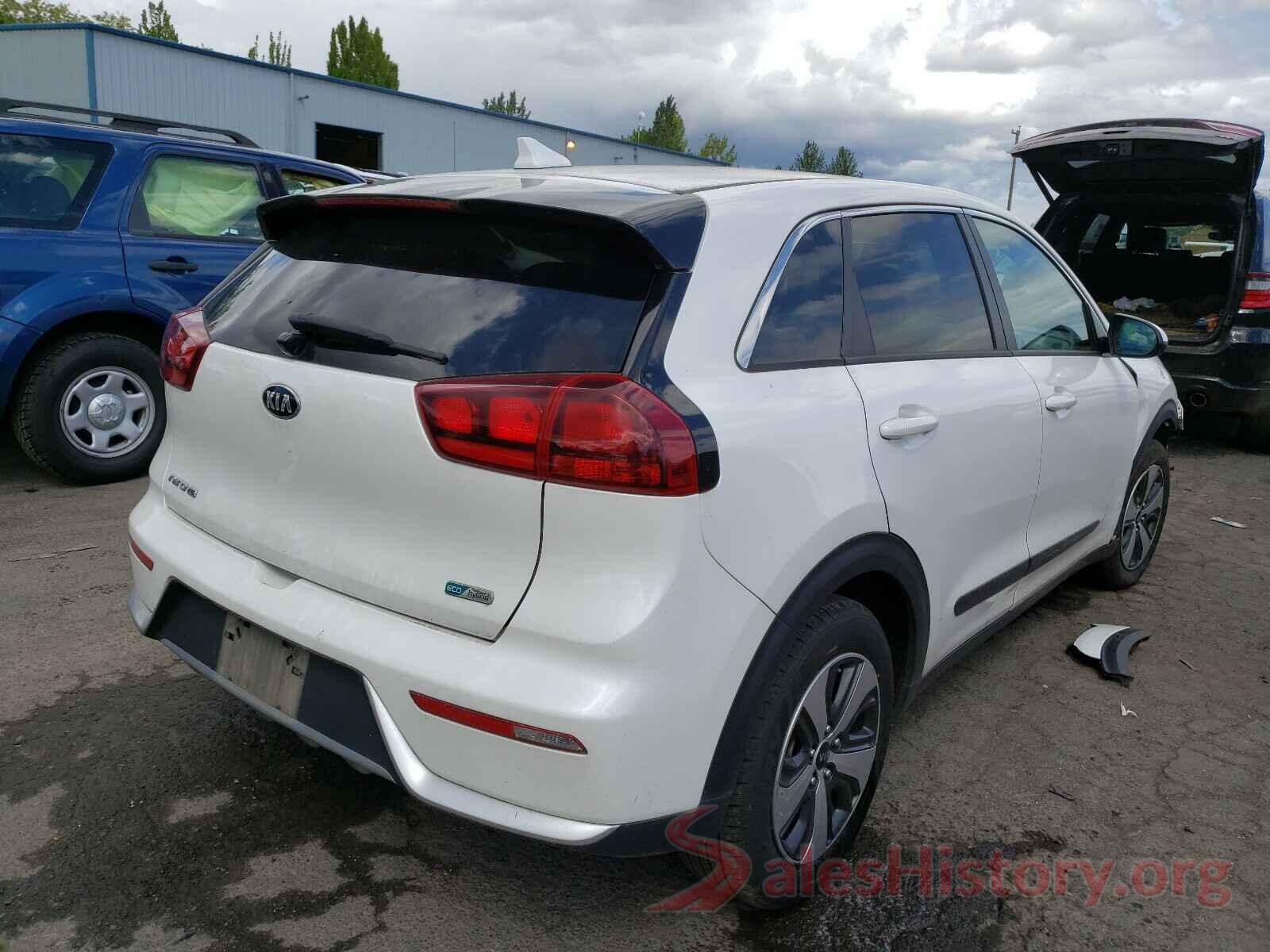 KNDCB3LC8H5061223 2017 KIA NIRO