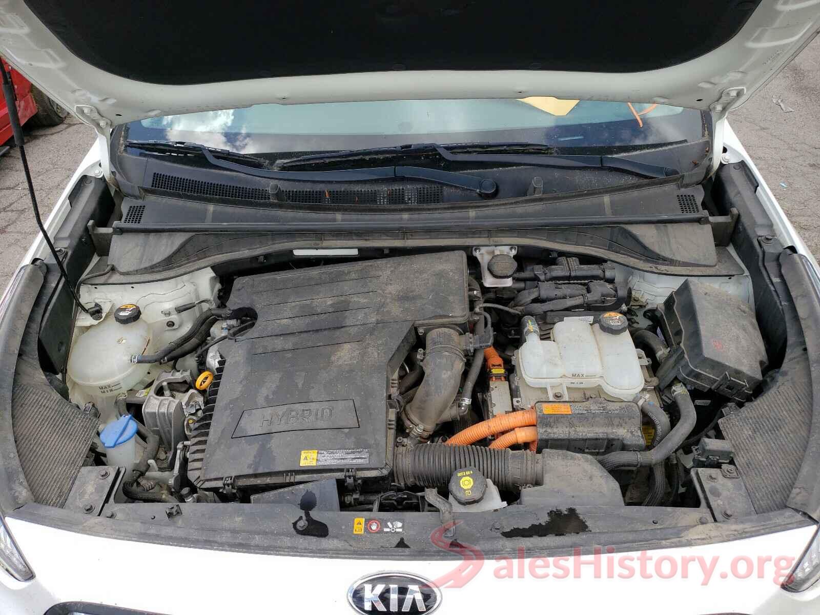 KNDCB3LC8H5061223 2017 KIA NIRO