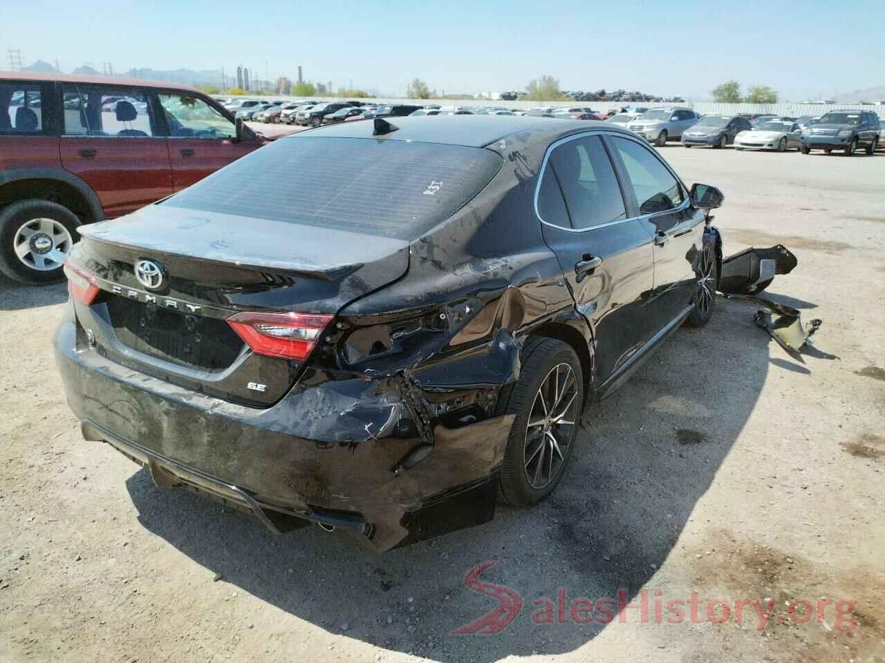 4T1G11AK4NU659812 2022 TOYOTA CAMRY