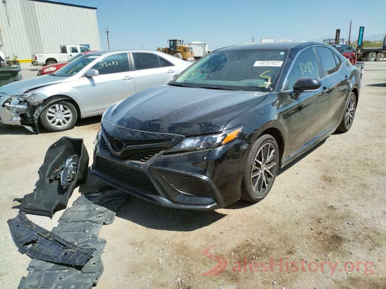 4T1G11AK4NU659812 2022 TOYOTA CAMRY