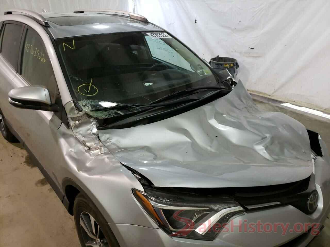 2T3RFREVXJW815995 2018 TOYOTA RAV4