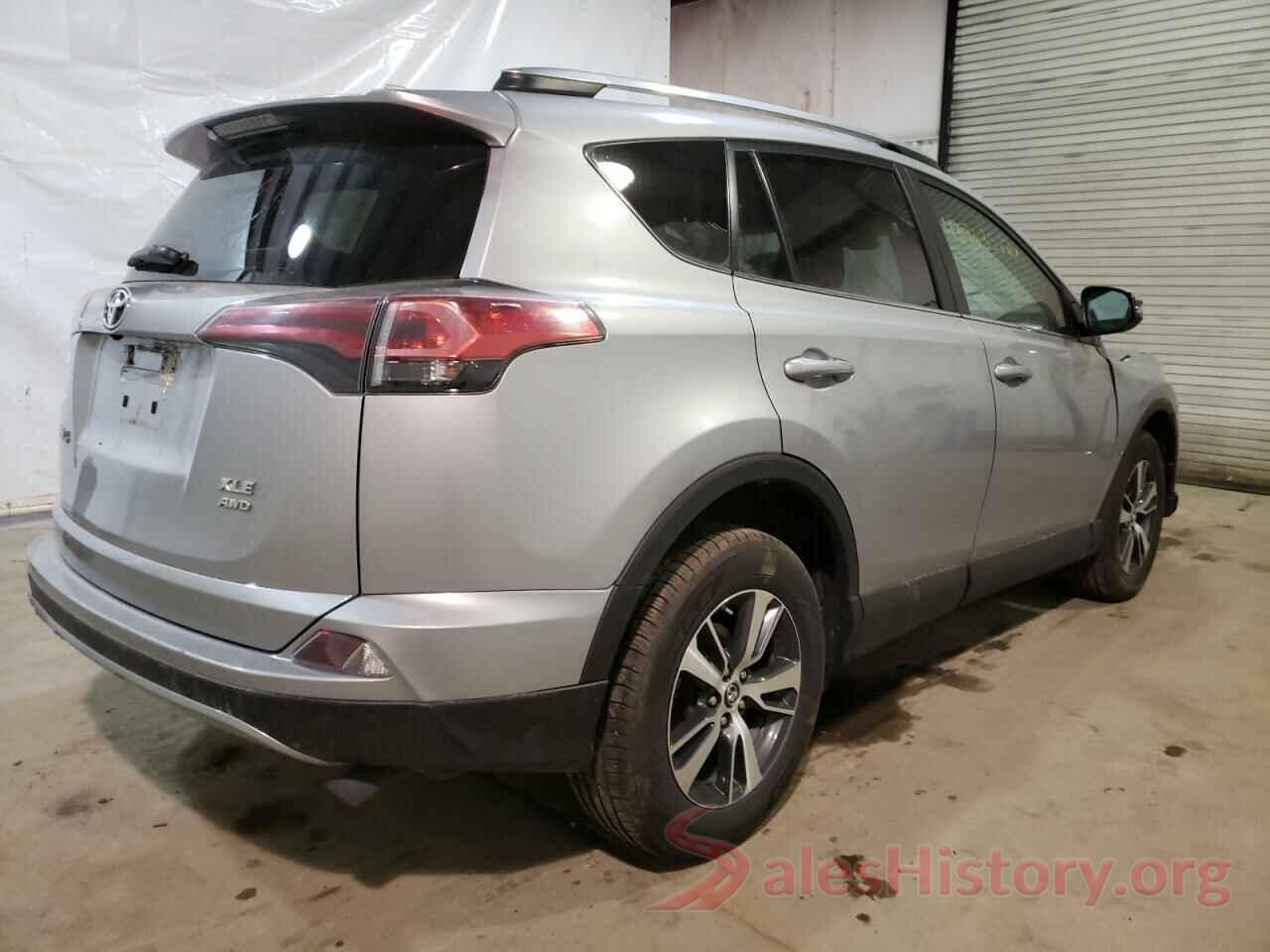 2T3RFREVXJW815995 2018 TOYOTA RAV4