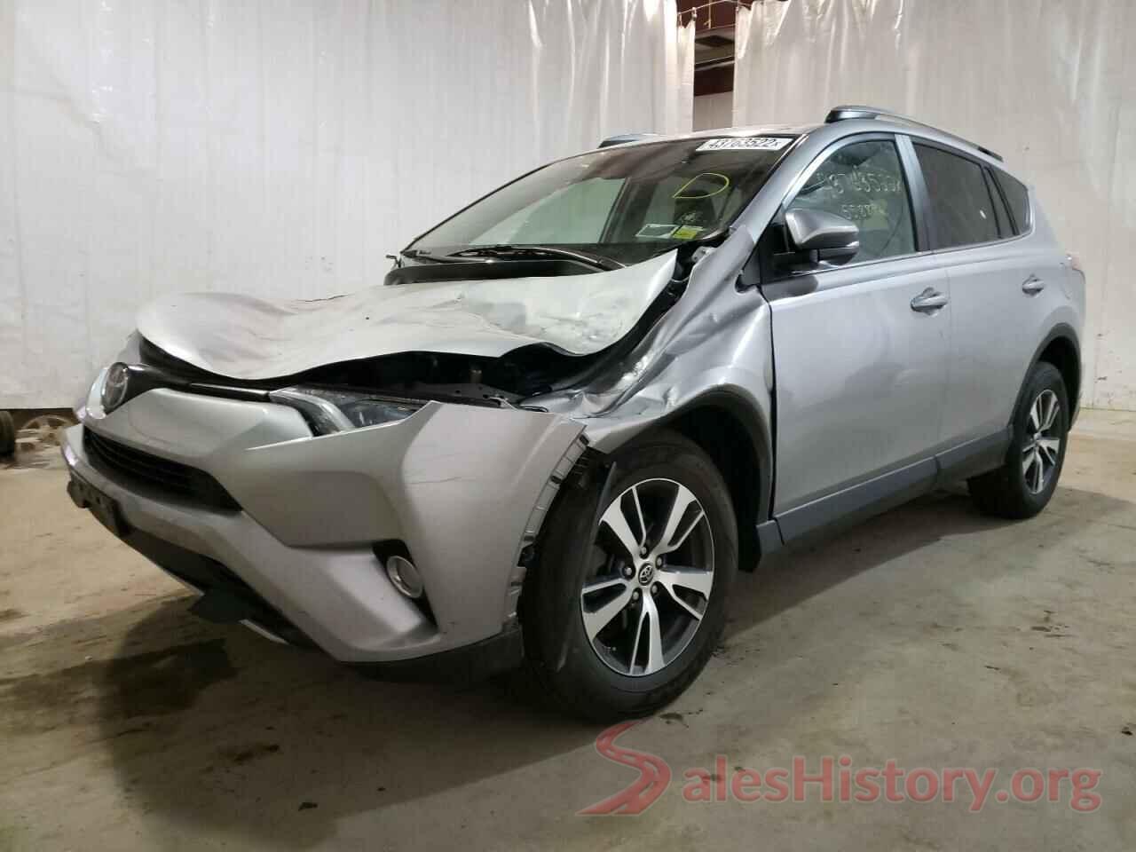 2T3RFREVXJW815995 2018 TOYOTA RAV4