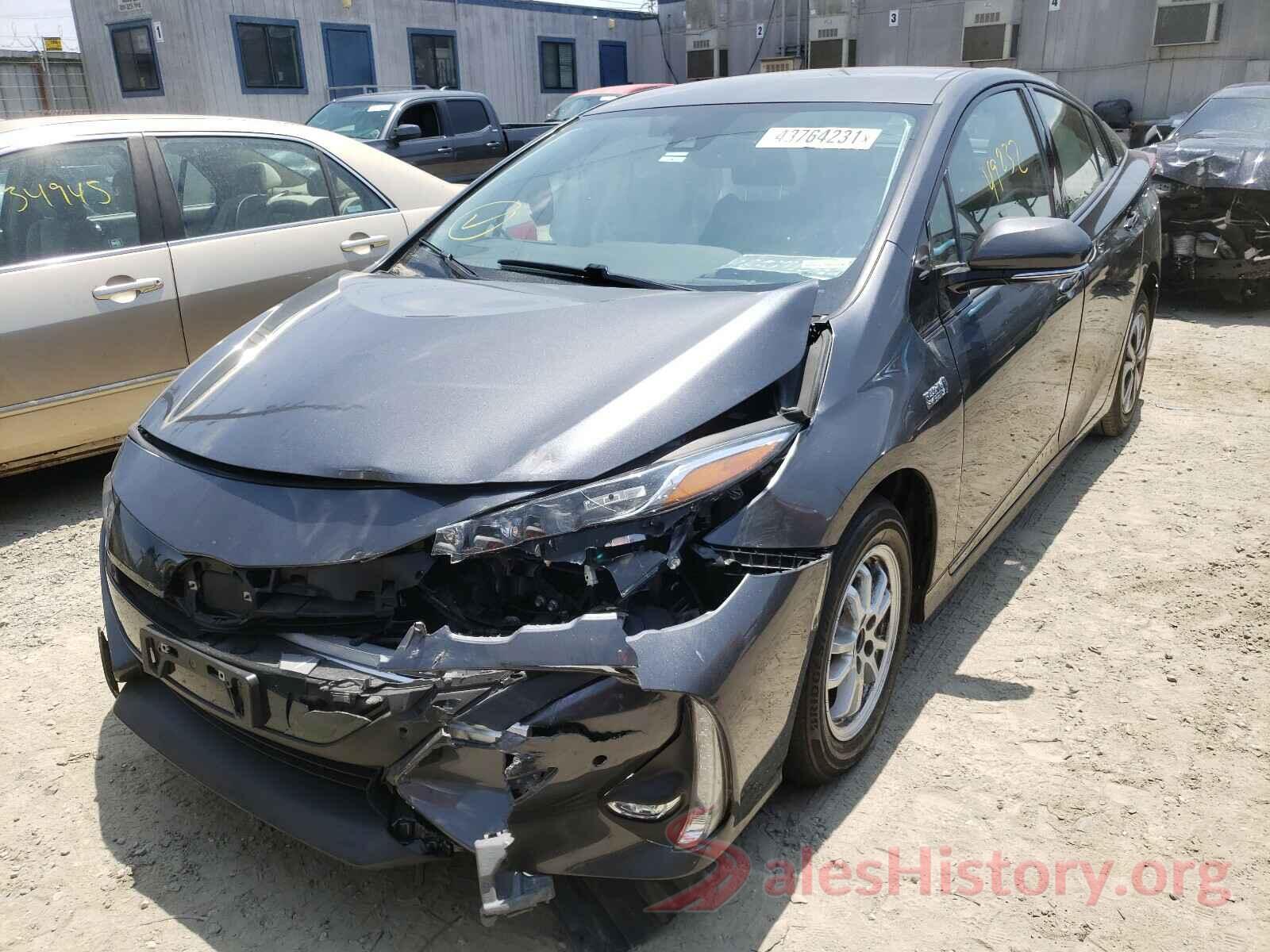 JTDKARFP8J3080002 2018 TOYOTA PRIUS