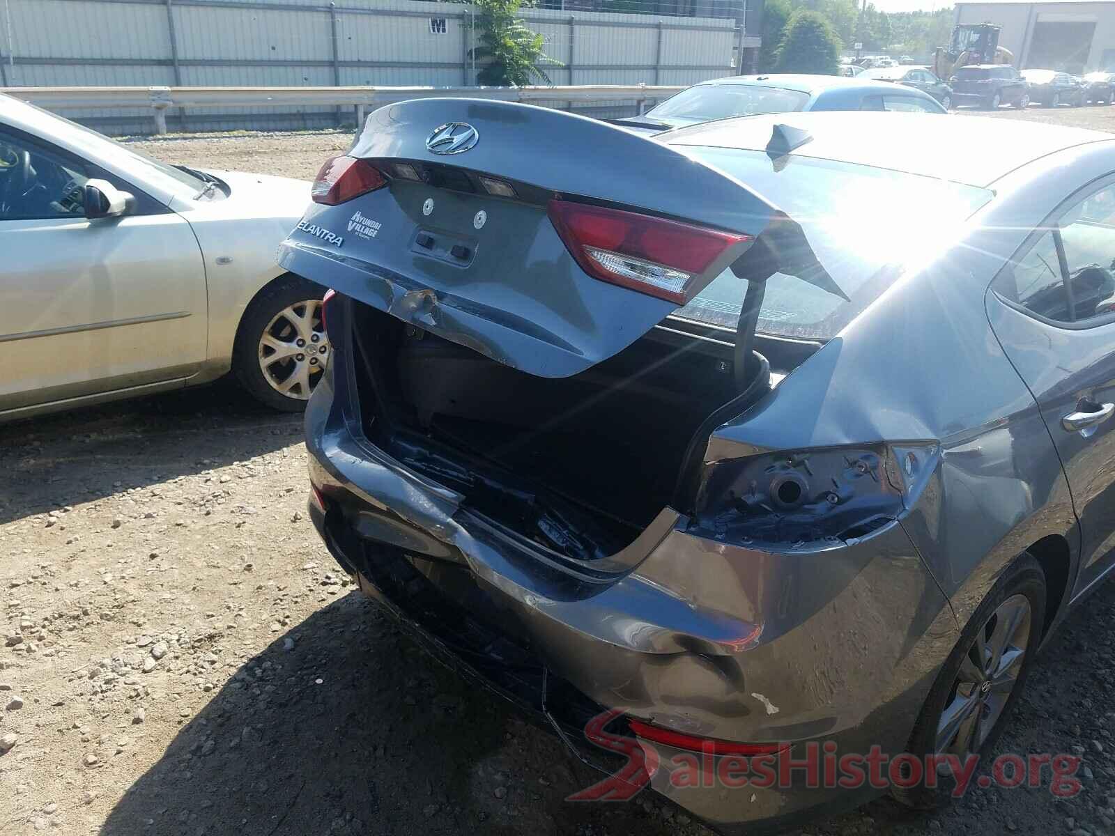 5NPD84LFXJH259018 2018 HYUNDAI ELANTRA