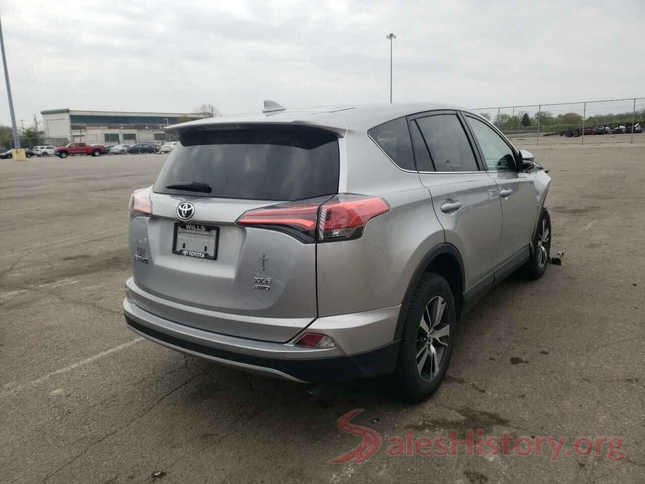 2T3RFREV3JW801971 2018 TOYOTA RAV4