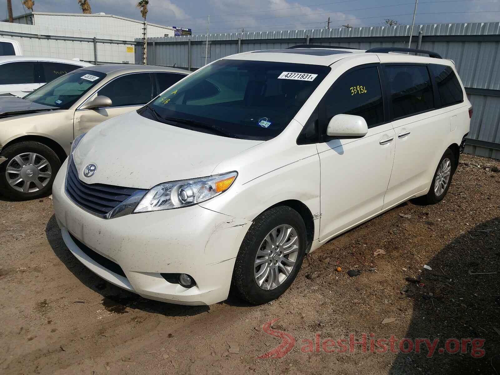 5TDYZ3DC8HS820463 2017 TOYOTA SIENNA