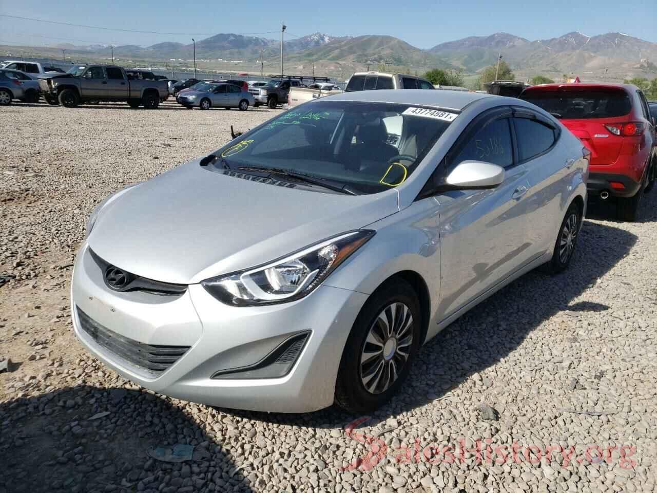 5NPDH4AE3GH765471 2016 HYUNDAI ELANTRA