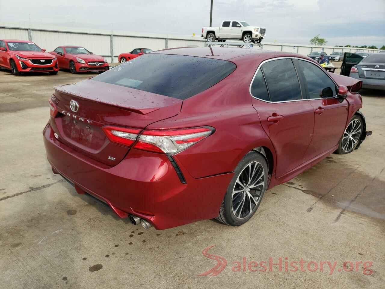 4T1B11HK0JU585637 2018 TOYOTA CAMRY