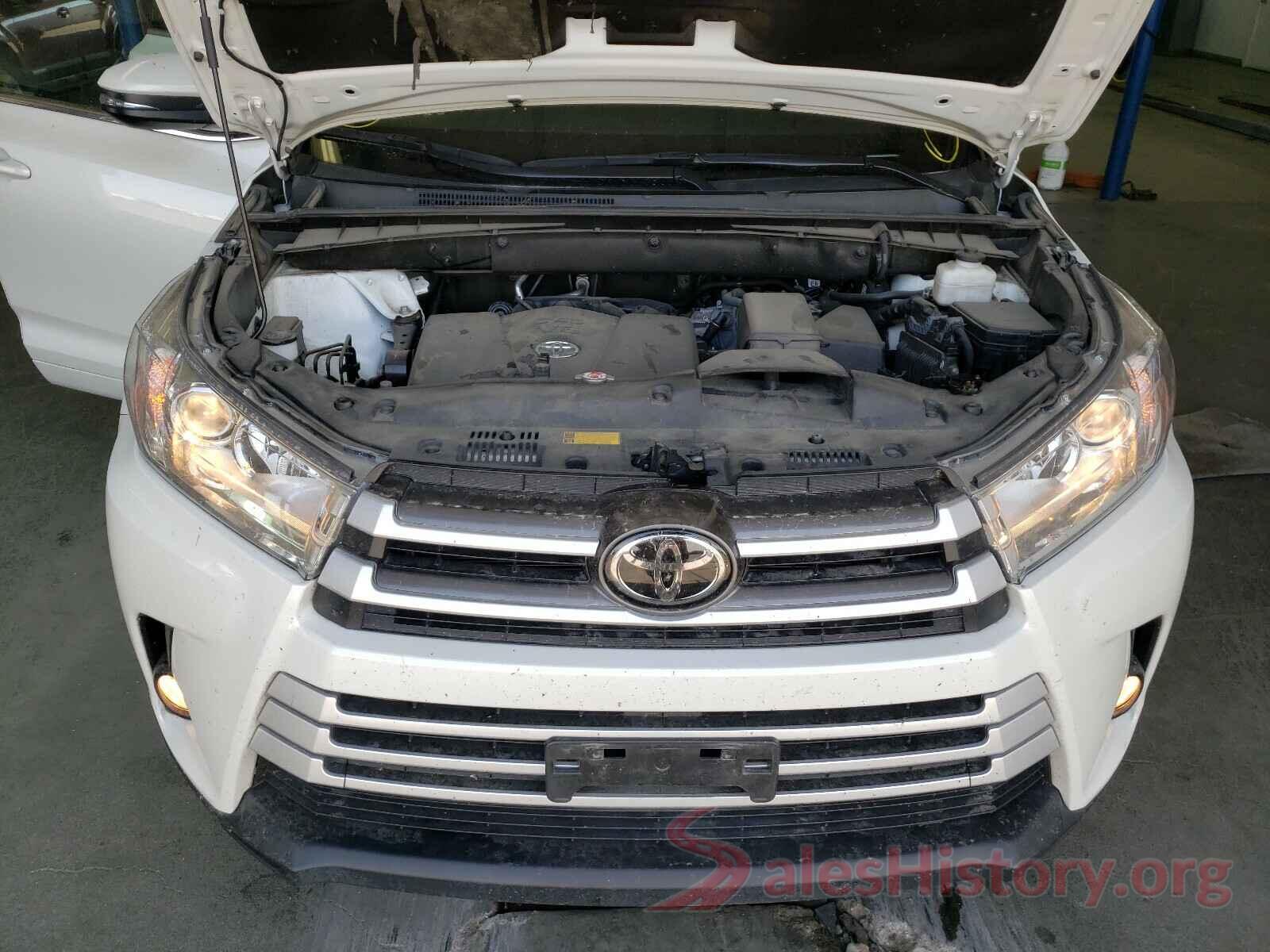 5TDJZRFH6JS855067 2018 TOYOTA HIGHLANDER