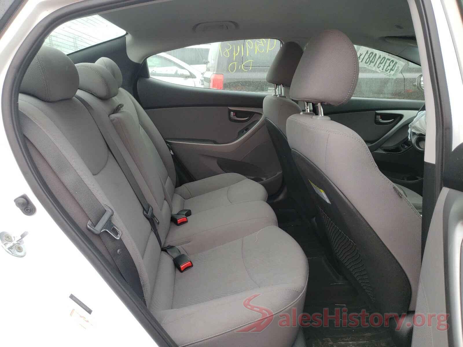 5NPDH4AE0GH661133 2016 HYUNDAI ELANTRA