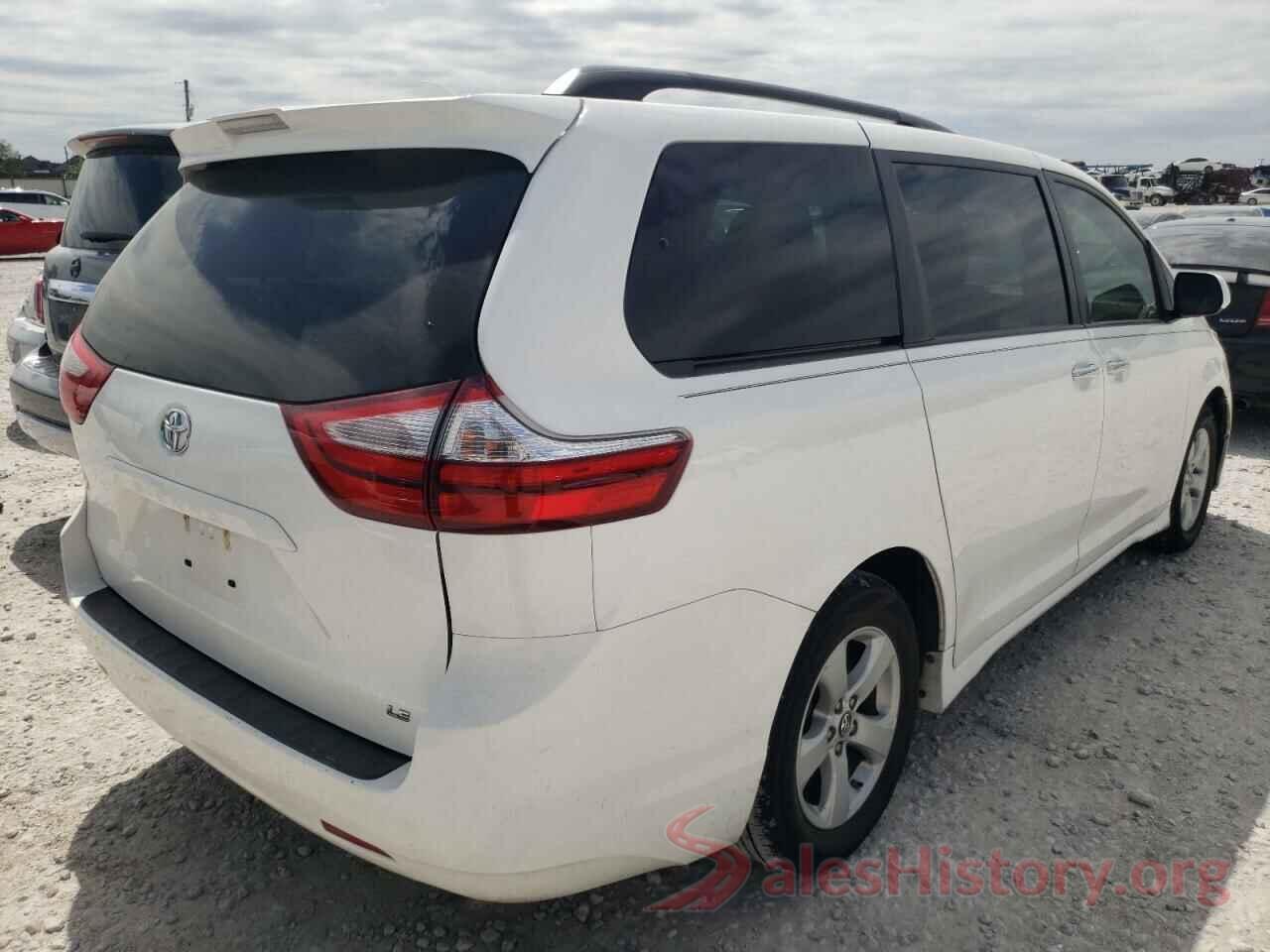 5TDKZ3DC2KS977760 2019 TOYOTA SIENNA