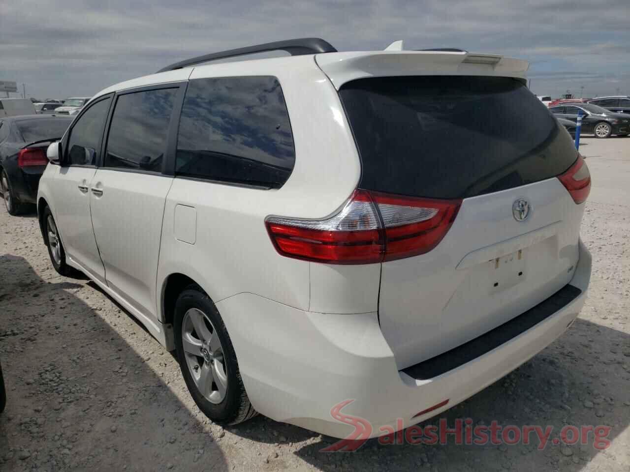 5TDKZ3DC2KS977760 2019 TOYOTA SIENNA