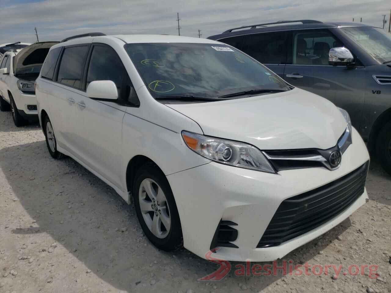 5TDKZ3DC2KS977760 2019 TOYOTA SIENNA