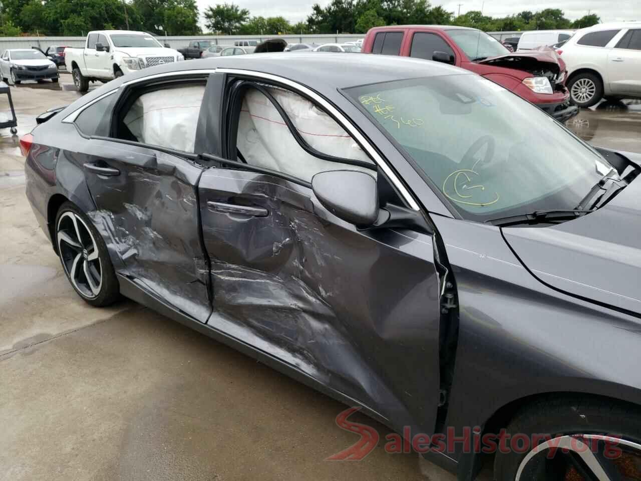 1HGCV1F31JA052997 2018 HONDA ACCORD