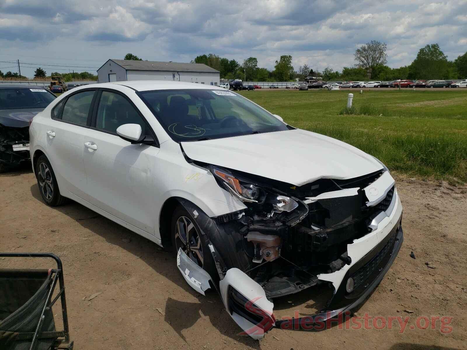 3KPF24AD8KE075990 2019 KIA FORTE