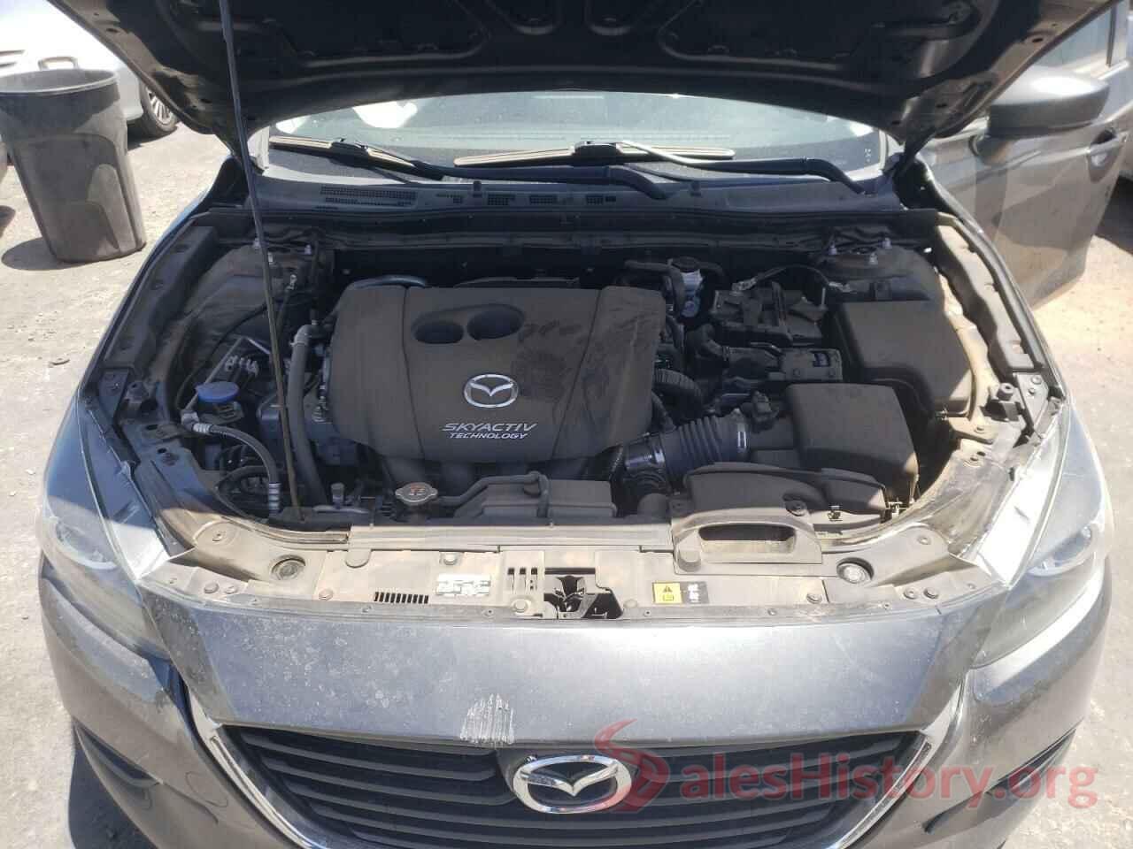 3MZBN1V31JM264178 2018 MAZDA 3