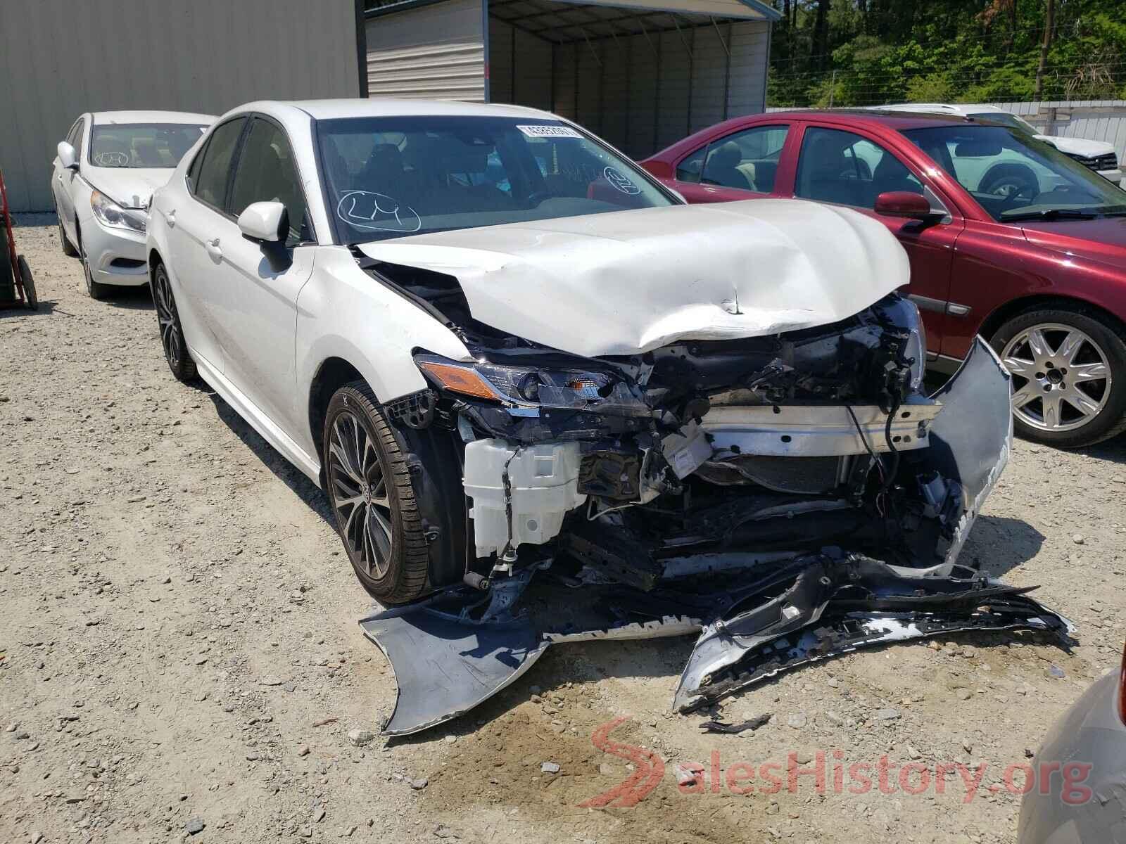 JTNB11HK8J3019487 2018 TOYOTA CAMRY