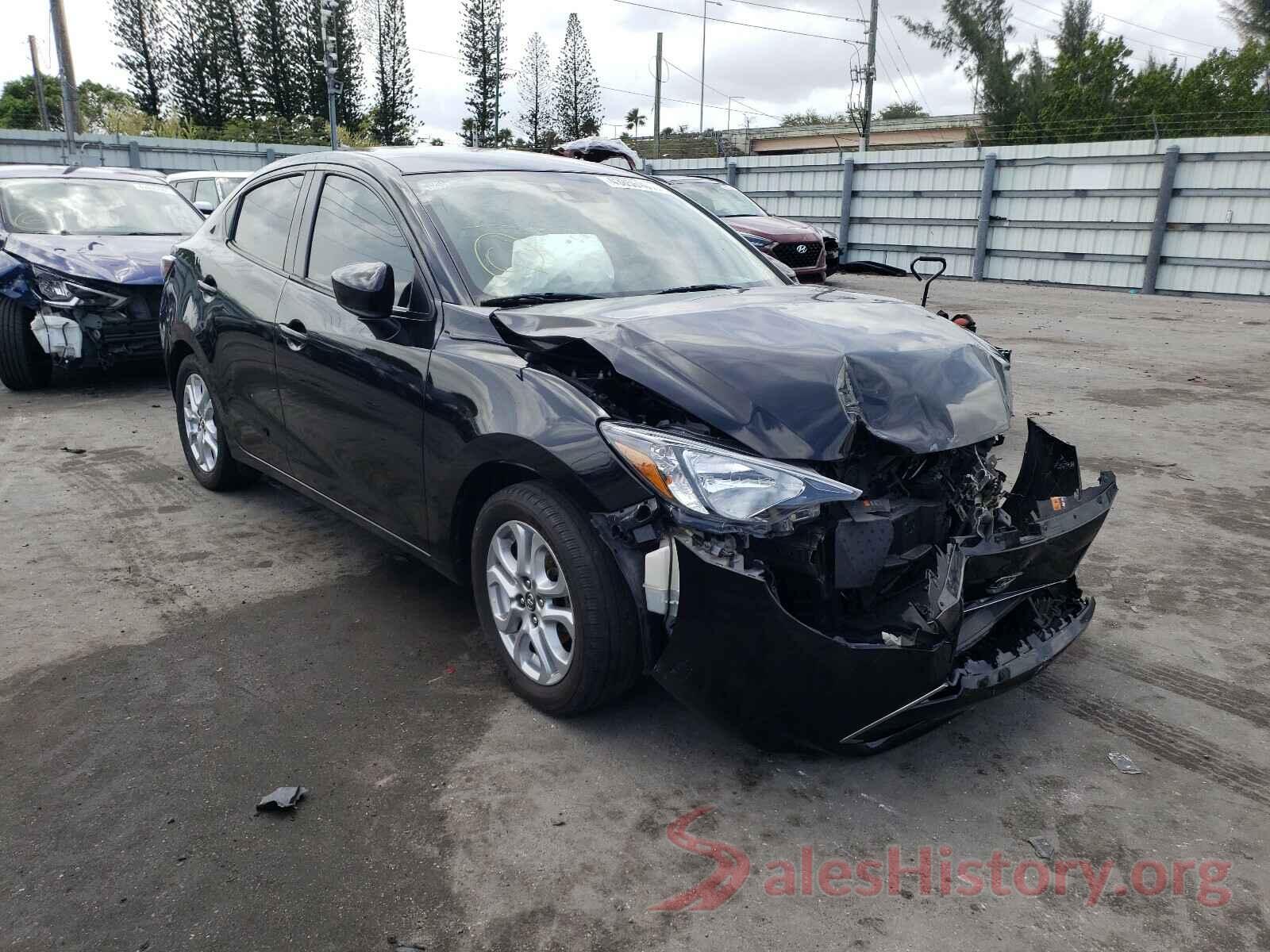 3MYDLBYVXHY193815 2017 TOYOTA YARIS