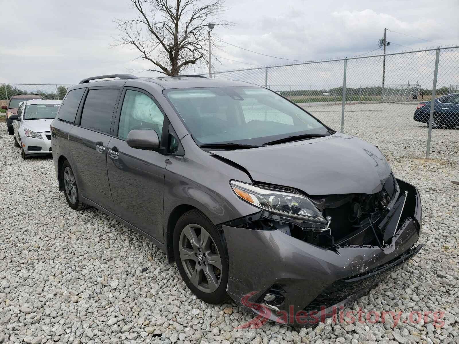 5TDXZ3DC3JS903025 2018 TOYOTA SIENNA