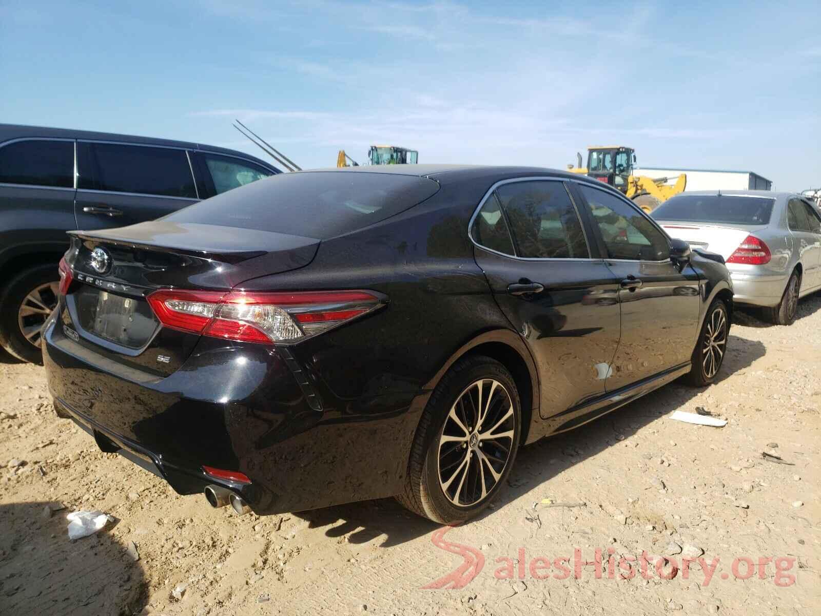 4T1B11HK4JU150426 2018 TOYOTA CAMRY