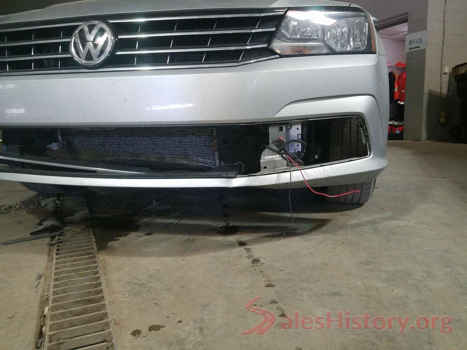 1VWAT7A37HC068512 2017 VOLKSWAGEN PASSAT