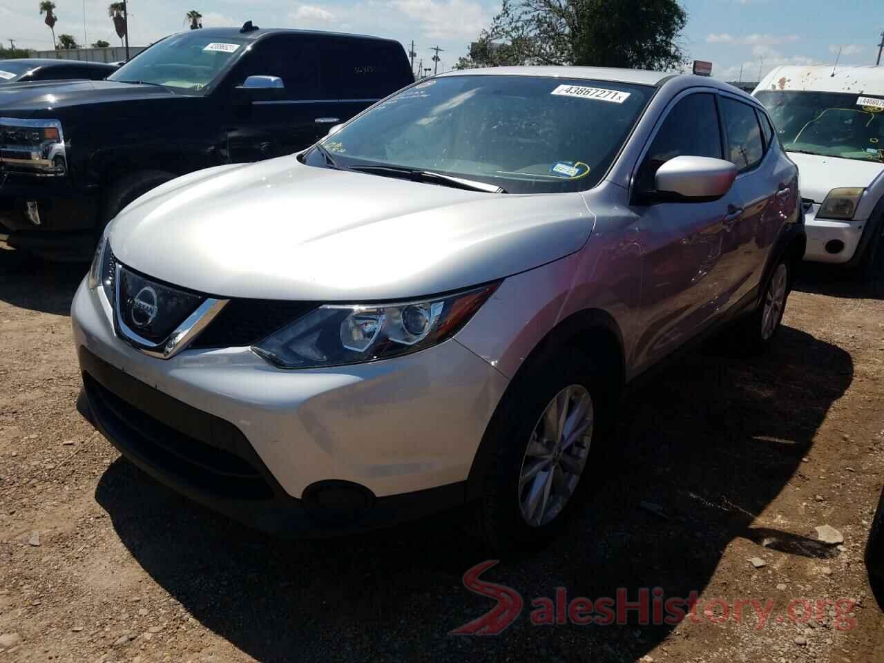 JN1BJ1CP8JW182777 2018 NISSAN ROGUE