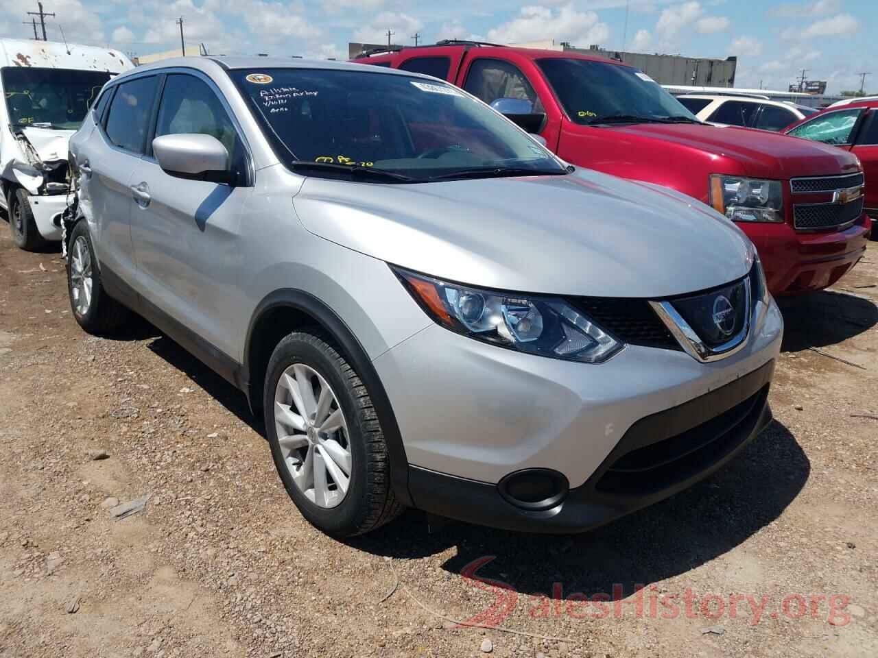 JN1BJ1CP8JW182777 2018 NISSAN ROGUE