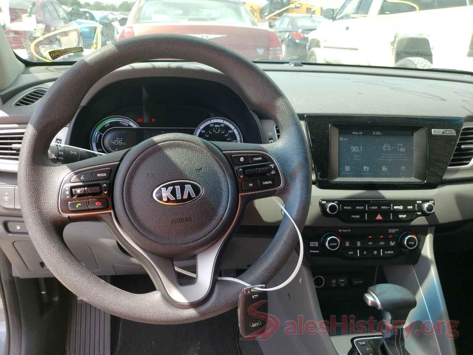 KNDCB3LCXH5082784 2017 KIA NIRO