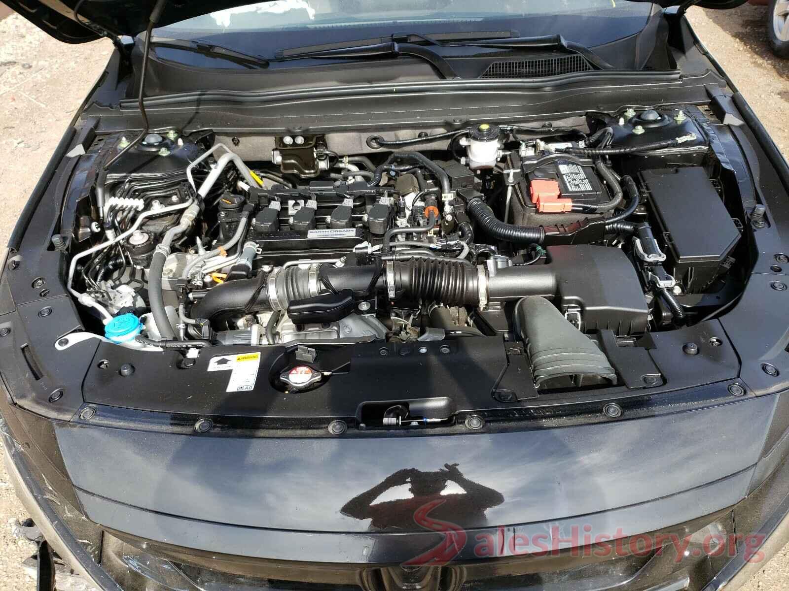 1HGCV1F30JA267965 2018 HONDA ACCORD