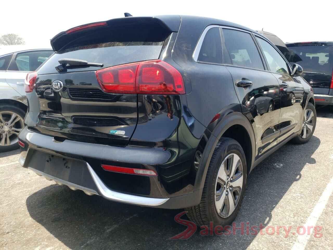 KNDCB3LC8H5047886 2017 KIA NIRO