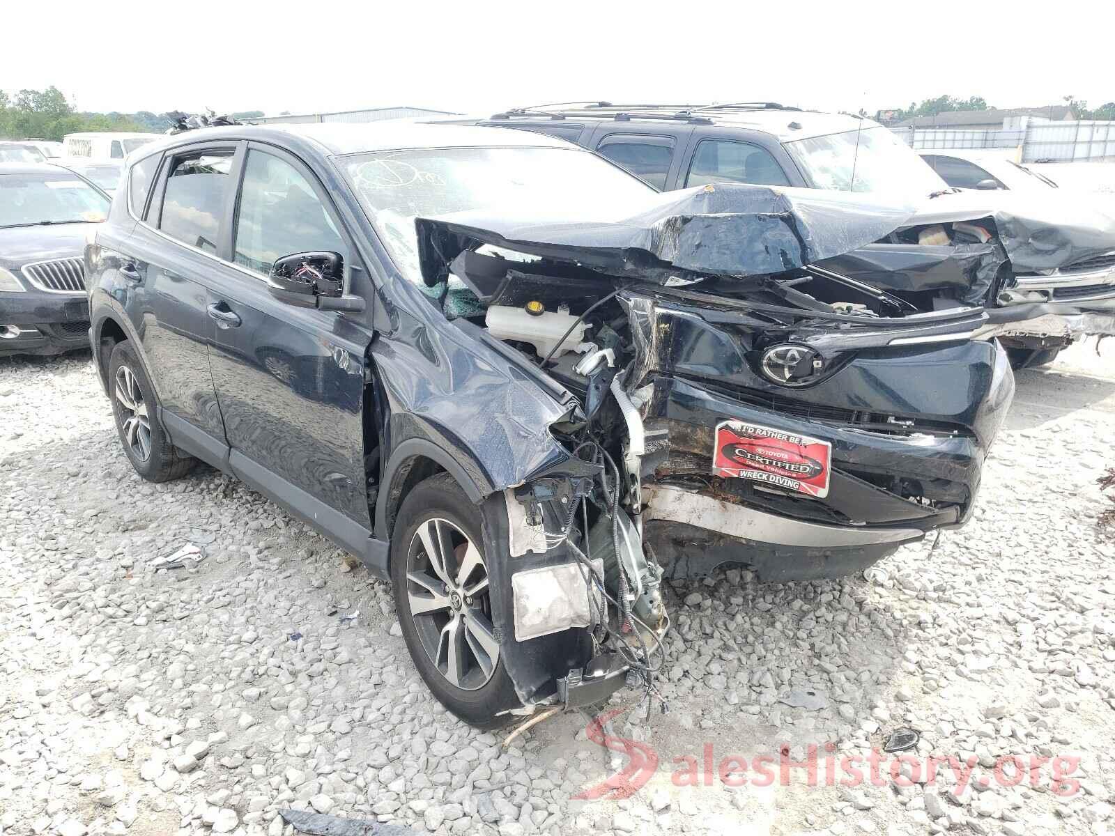 2T3RFREV5JW798555 2018 TOYOTA RAV4