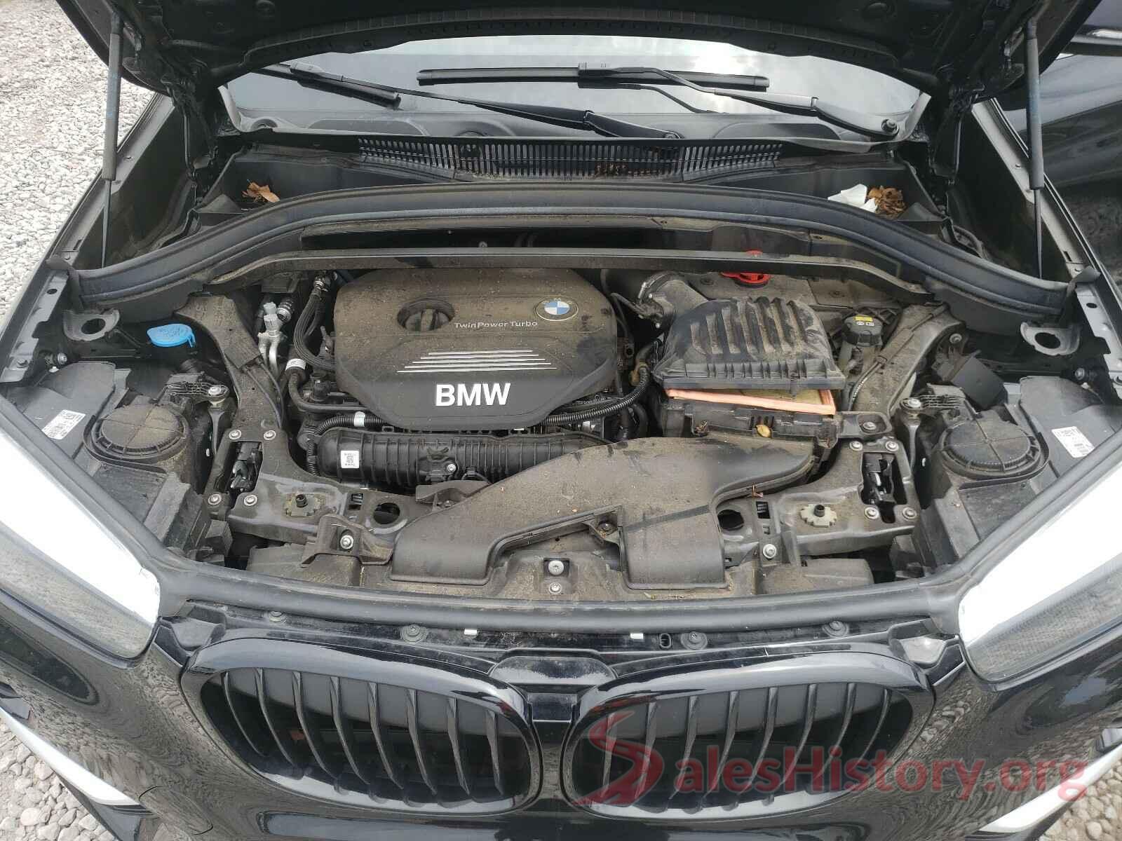 WBXHU7C33J5H44076 2018 BMW X1