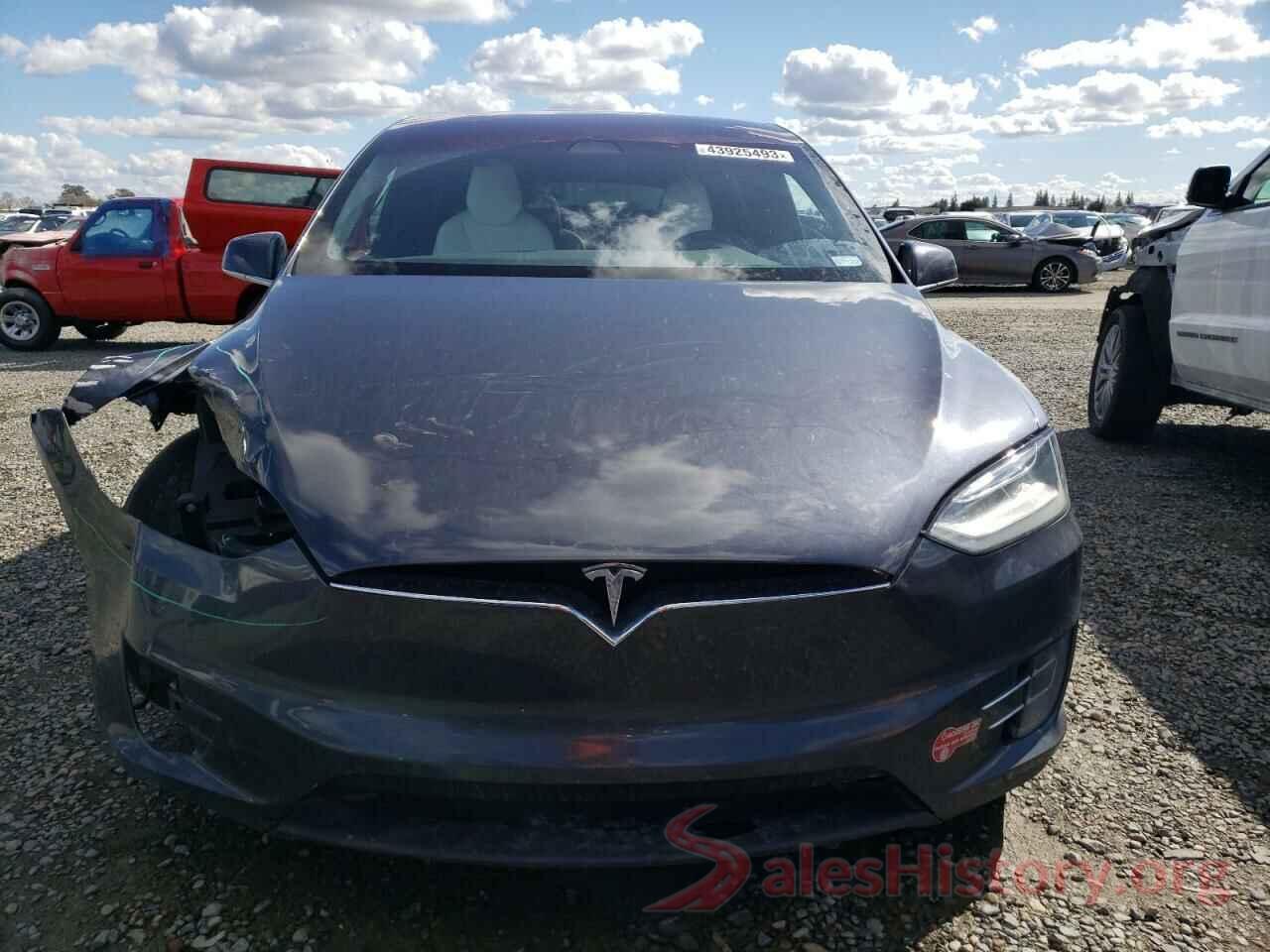 5YJXCBE2XHF037887 2017 TESLA MODEL X