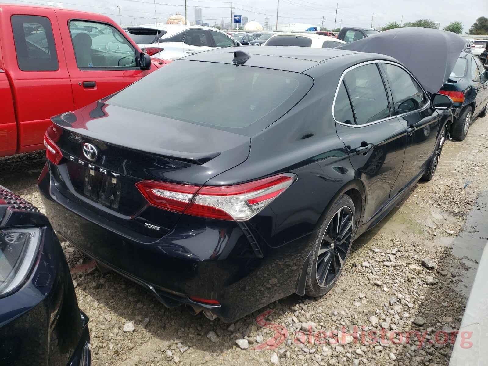 4T1BZ1HKXJU006646 2018 TOYOTA CAMRY