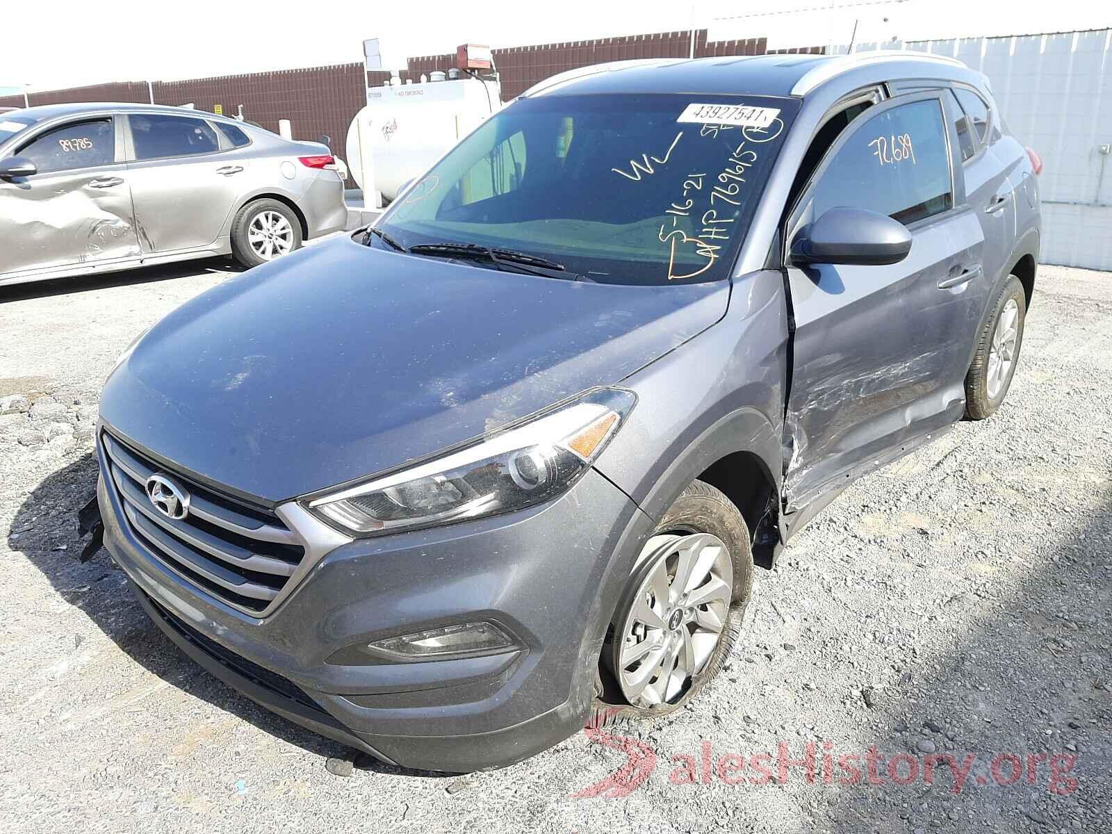 KM8J33A40HU260882 2017 HYUNDAI TUCSON