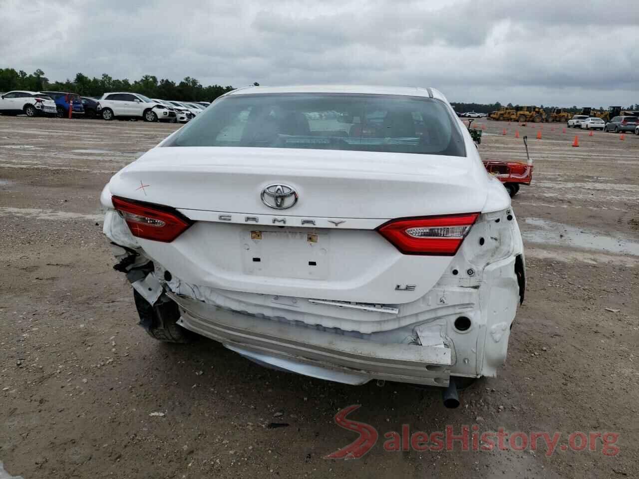 4T1B11HKXJU053523 2018 TOYOTA CAMRY