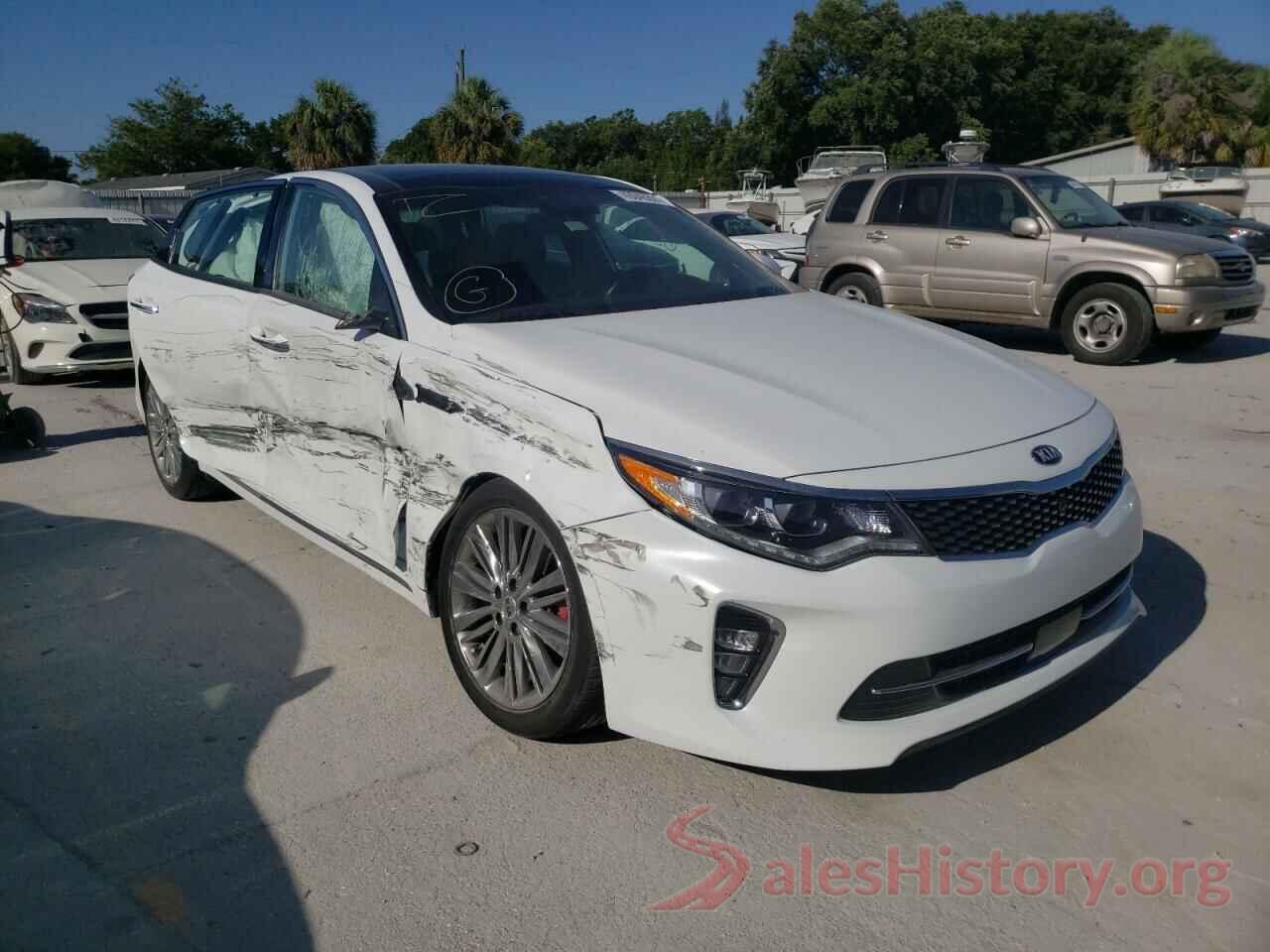 5XXGV4L22JG215643 2018 KIA OPTIMA