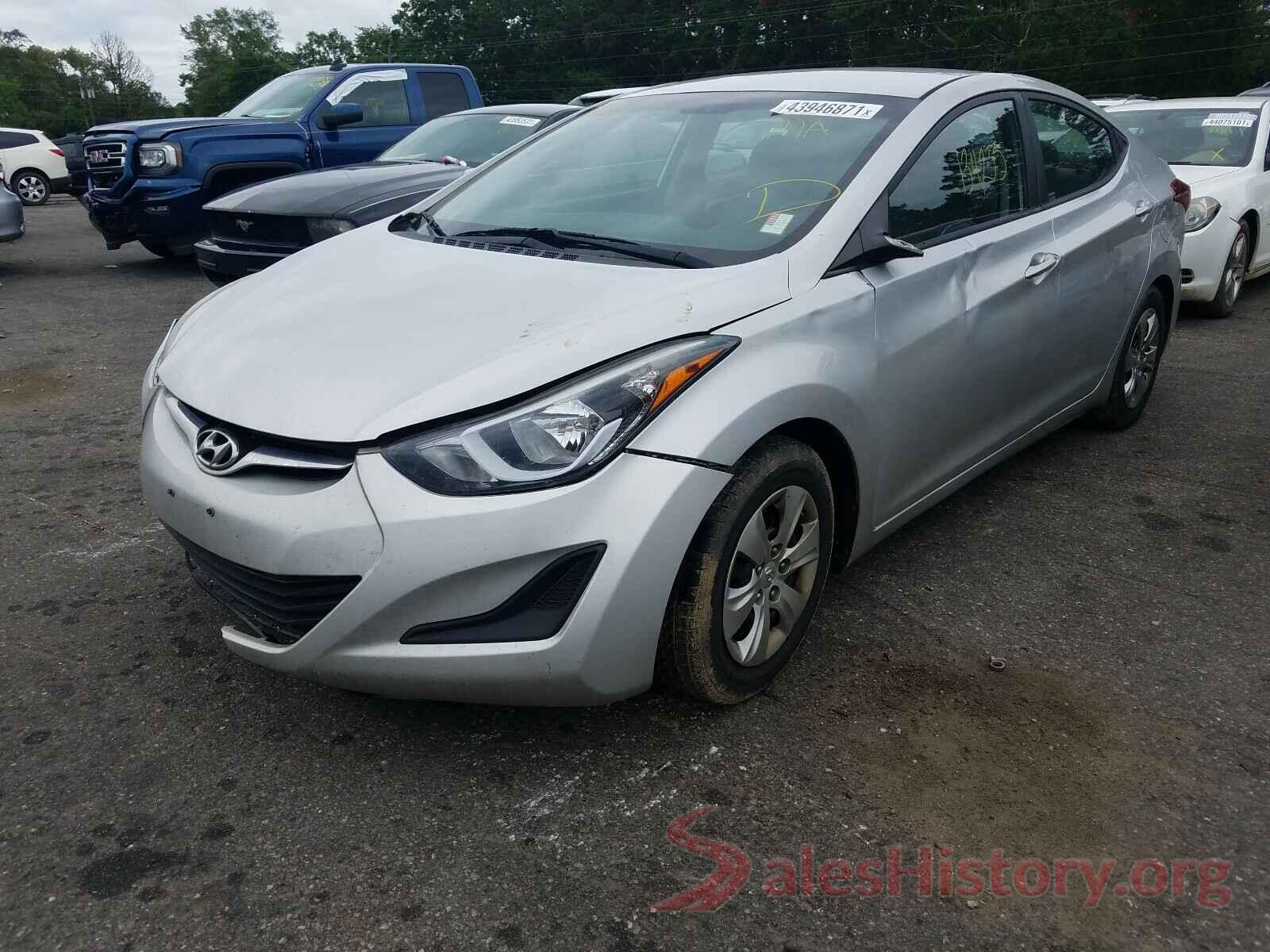 5NPDH4AE5GH792588 2016 HYUNDAI ELANTRA