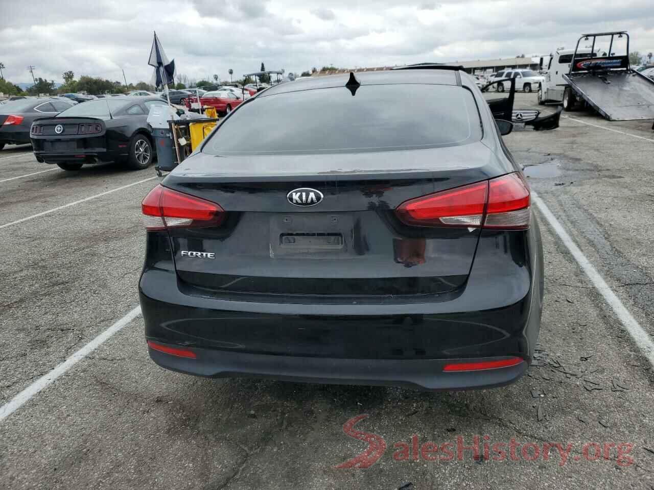 3KPFK4A74JE224095 2018 KIA FORTE