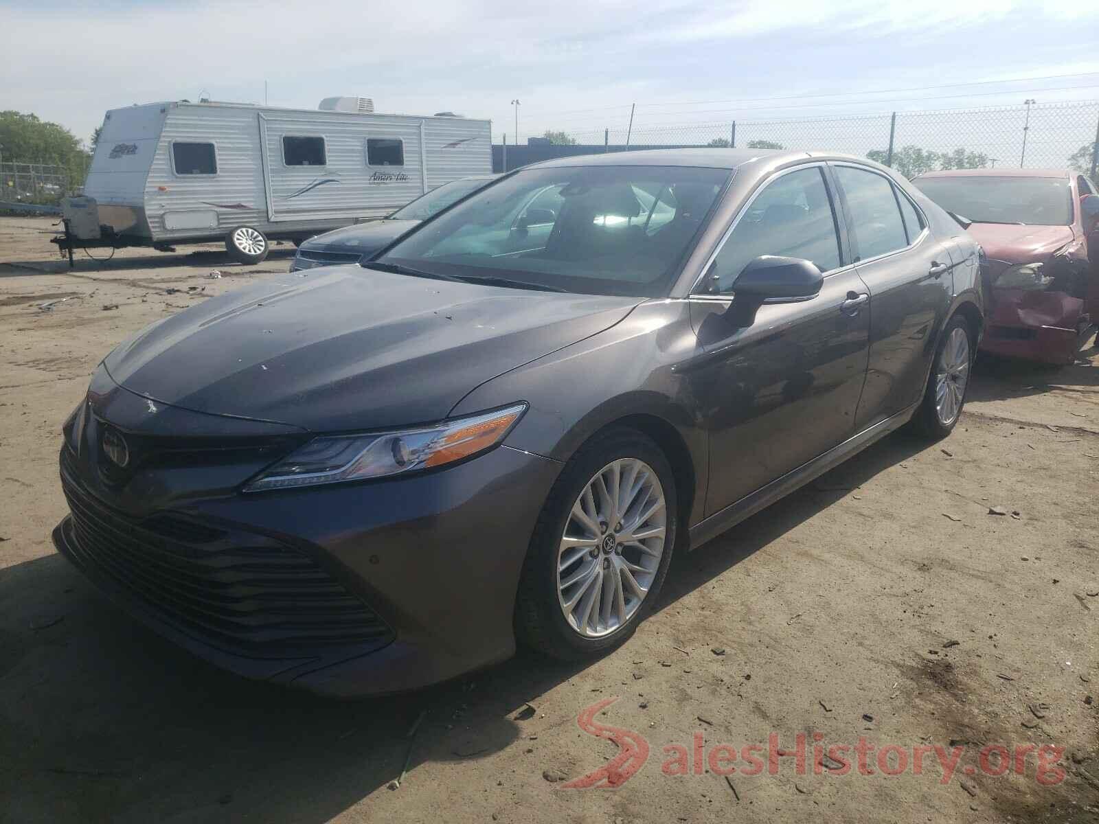 4T1B11HK5JU029436 2018 TOYOTA CAMRY