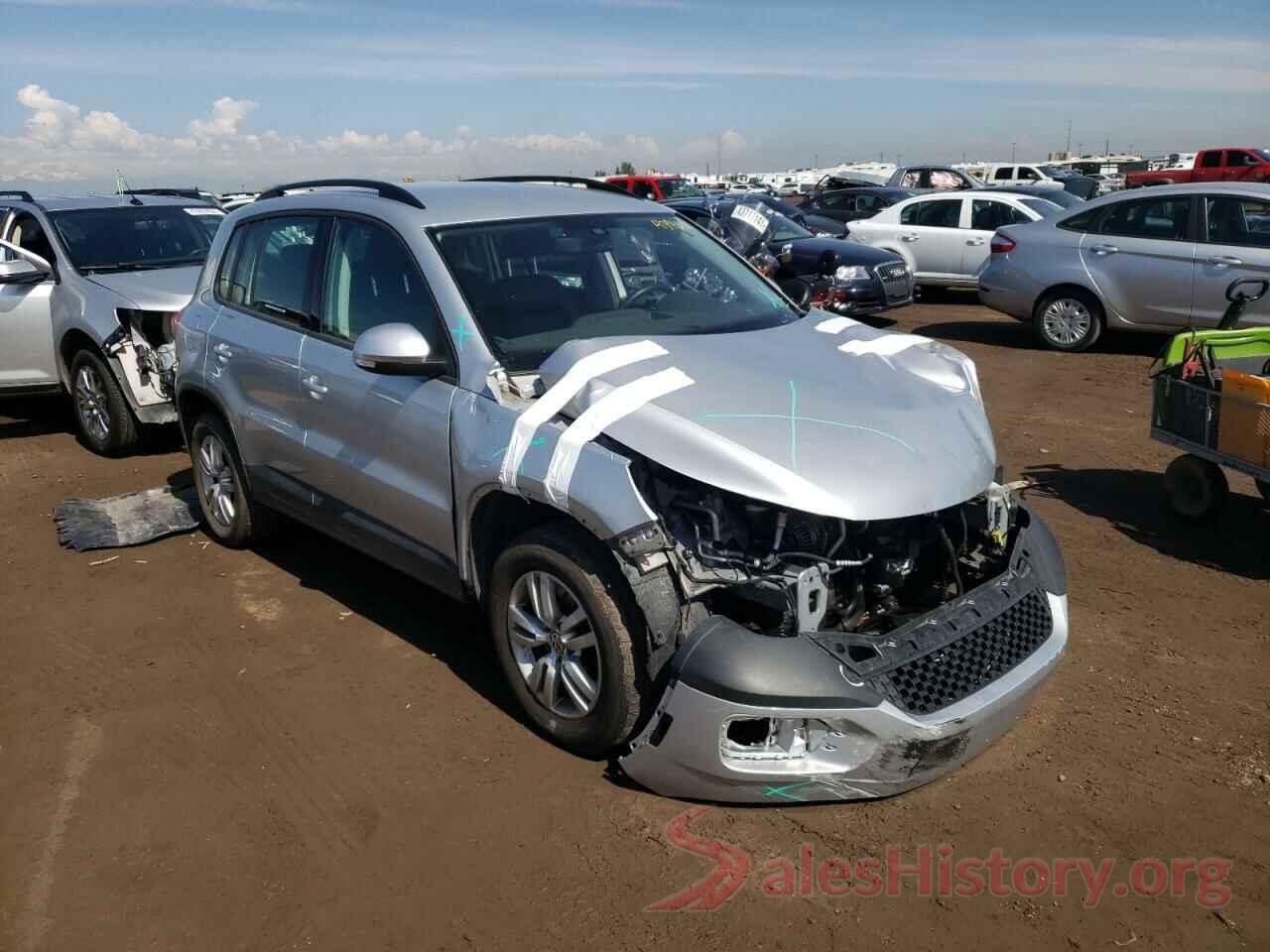 WVGBV7AX8GW589588 2016 VOLKSWAGEN TIGUAN