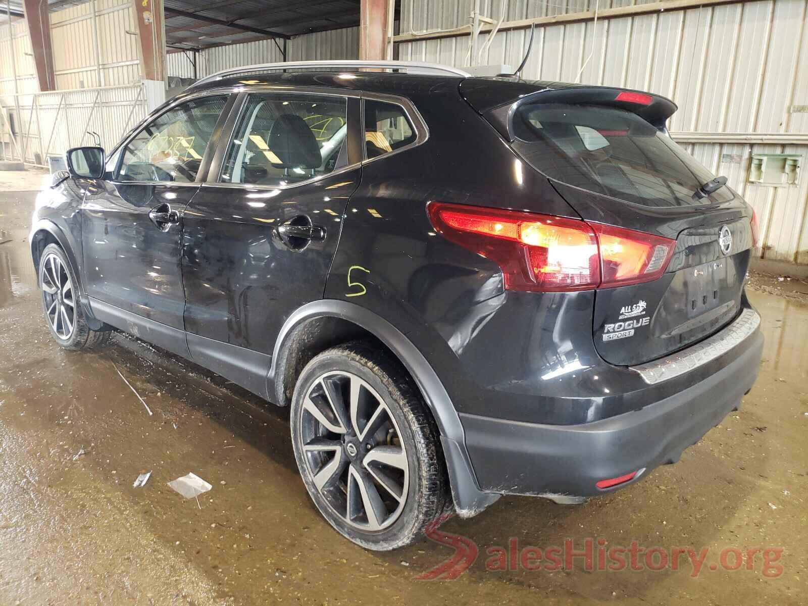 JN1BJ1CP2JW107587 2018 NISSAN ROGUE