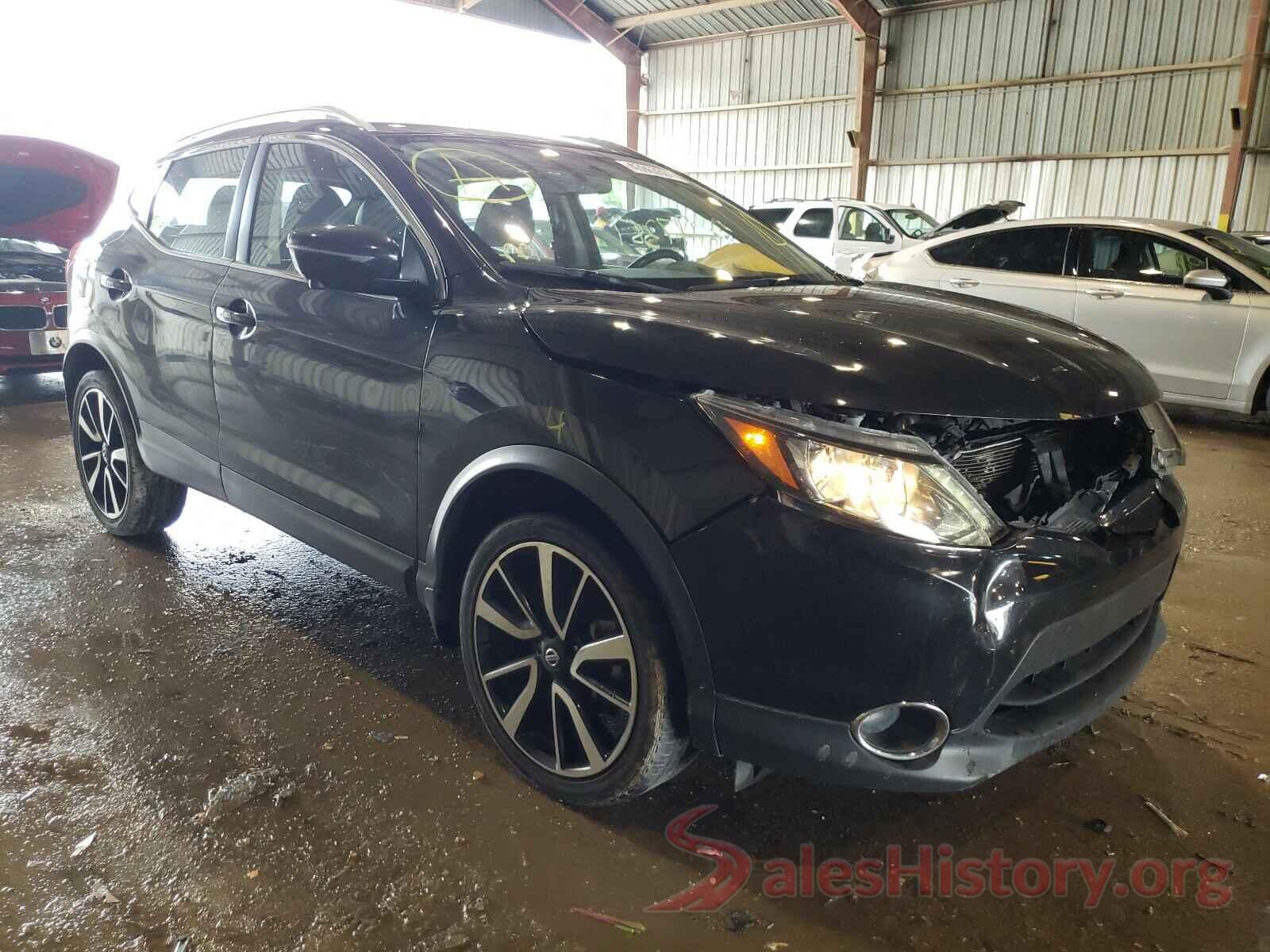 JN1BJ1CP2JW107587 2018 NISSAN ROGUE