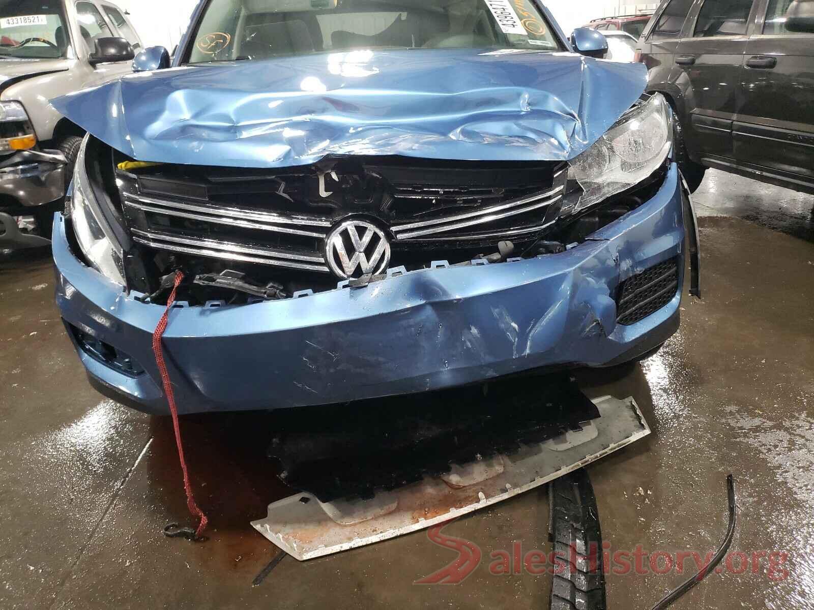 WVGBV7AX7HK054311 2017 VOLKSWAGEN TIGUAN