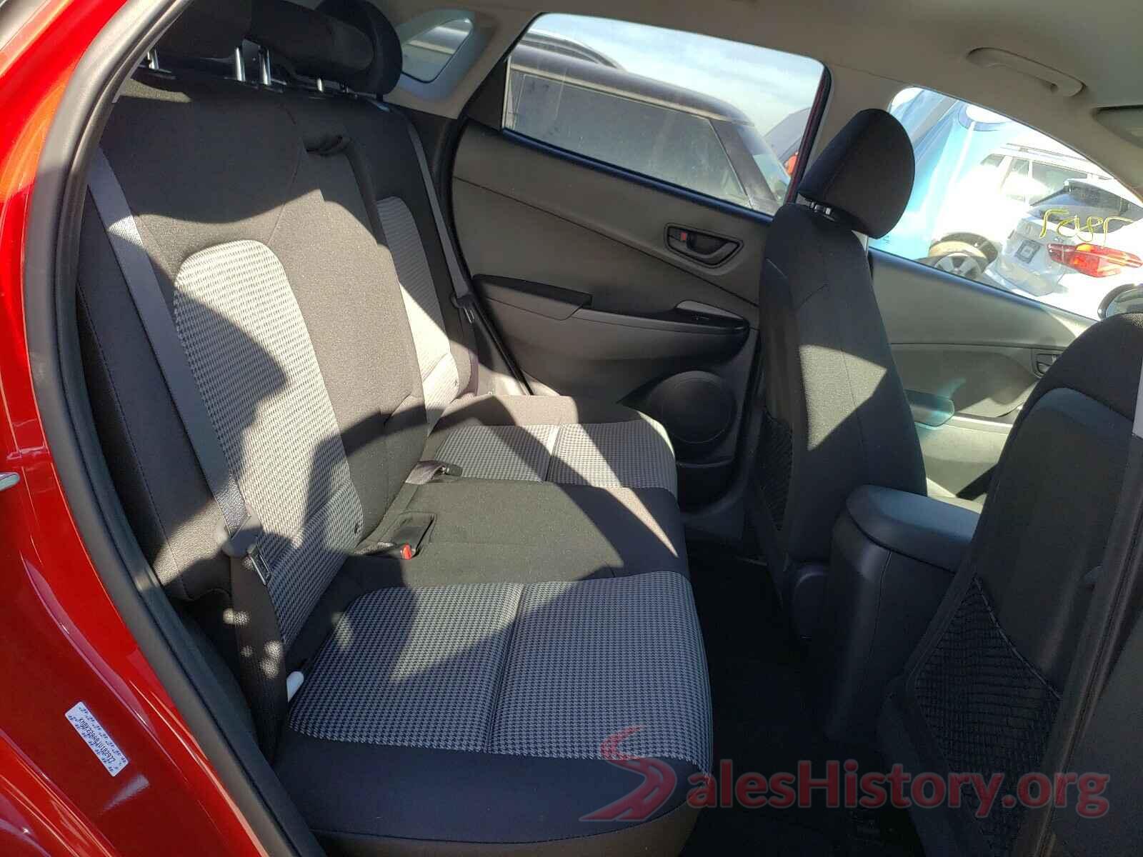 KM8K22AA8JU182977 2018 HYUNDAI KONA