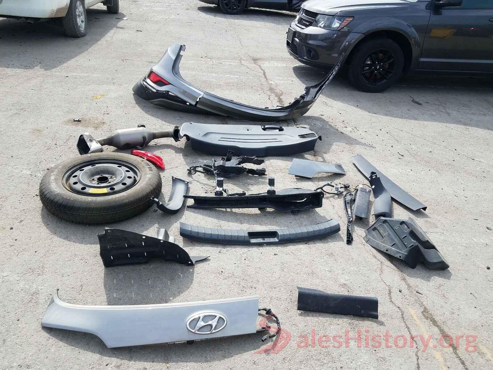 5NMZU3LB6JH064295 2018 HYUNDAI SANTA FE